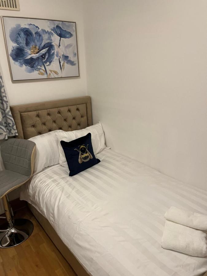 Tj Homes - Double Room With Single Bed - 3 Min To Tube Station - London Ruislip Zewnętrze zdjęcie